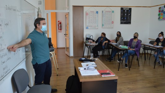 Desde el miércoles inscriben para cubrir cargos docentes en la Escuela de Idiomas del Liceo