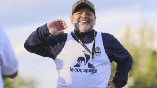 Una investigación periodística revela que Maradona fue enterrado sin corazón