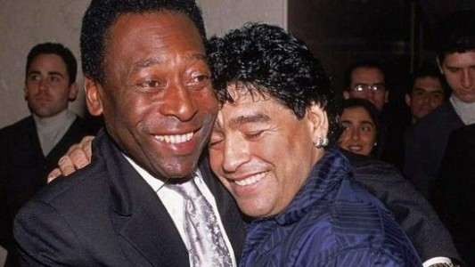 Pelé recordó a Maradona en el primer aniversario de su muerte: "Amigos para siempre"