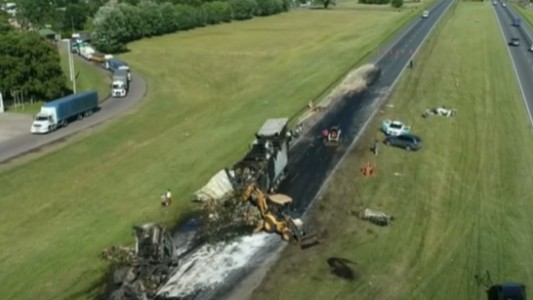 Chocaron dos camiones en la ruta 9: un muerto