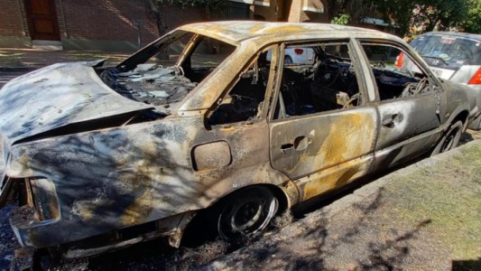 La policía habló de los detenidos por quemar coches y del violento robo en Santo Tomé
