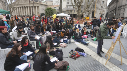 Argentina se ubica entre los países con mayor tasa de jóvenes que no trabajan ni estudian