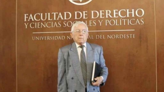 Un correntino de 83 años se graduó de abogado y afirmó que lo logró con "paciencia y perseverancia"