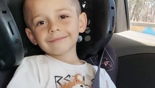 Tiene 5 años, le diagnosticaron neuroblastoma y necesita hacer un tratamiento en Barcelona