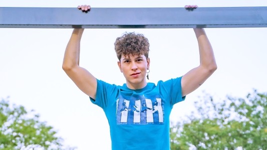 Ataque homofóbico: le quebraron una pierna a un bailarín