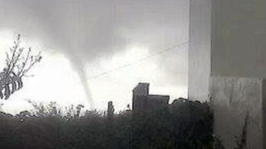 Pánico en  Villa Cañás por un fuerte tornado