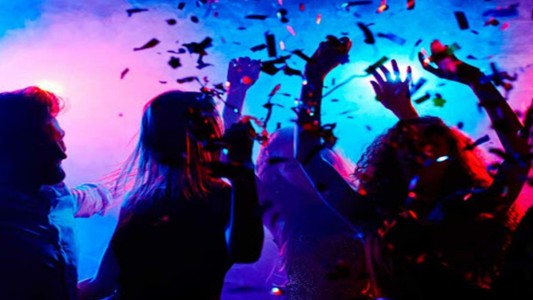 La movida nocturna se extiende hasta las 6 durante las fiestas del 24 y el 31 en la ciudad