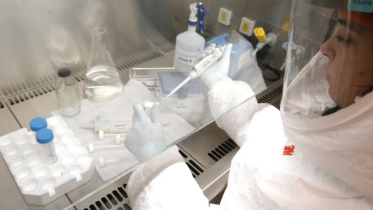 “Europa está arrodillada ante la Delta: el preludio de lo que ocurrió, puede suceder acá”