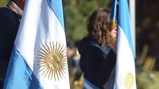 Sin abanderados en las escuelas de La Pampa: el gobierno dice que hay que eliminar ese “privilegio” de los mejores alumnos