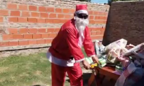 El Papá Noel de Barrio El Tránsito apela a la solidaridad de los santafesinos