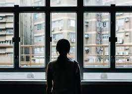 Quiénes deben permanecer aislados, según el decreto de emergencia sanitaria