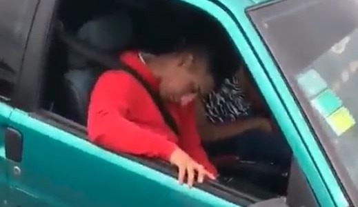 Detuvieron a dos policías que manejaban borrachos por la ruta 11: frenaron en plena autovía y se quedaron dormidos