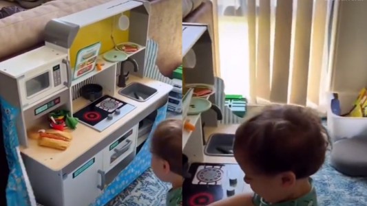 Los juguetes no tienen género: la emoción de un nene al recibir una cocina para Reyes