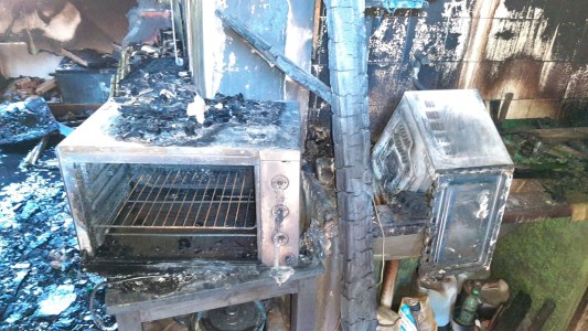 Feroz incendio en Corrientes generó pérdidas totales en una vivienda