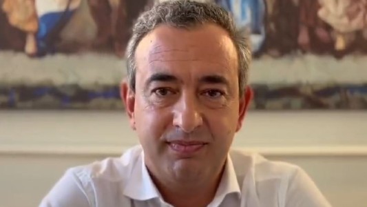 El intendente de Rosario anunció que le detectaron una "patología prostática"