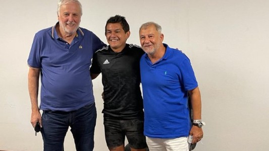 Colón oficializó la vuelta del Pulga Rodríguez
