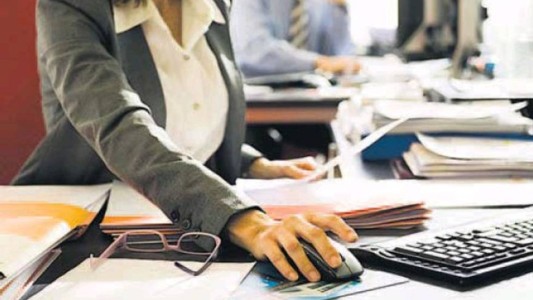 Entre aislamiento y vacaciones, los bancos trabajan con 50% menos de empleados