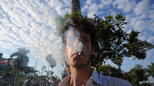 Desmienten que fumar marihuana pueda prevenir el coronavirus