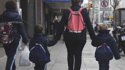 El ministro de Salud porteño descartó que la tercera ola afecte el comienzo de las clases presenciales