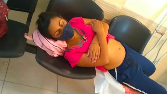 Drama en Santiago del Estero: perdió un embarazo tras esperar 12 horas que la atiendan en la guardia