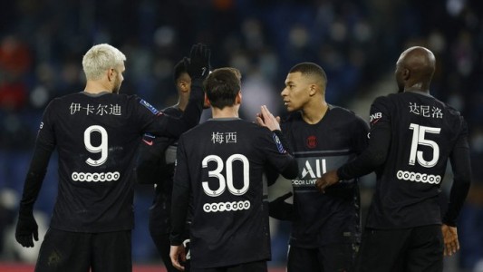 Messi volvió a jugar en la goleada del PSG