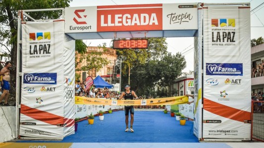 Es santafesino, conquistó el Triatlón de La Paz y sueña con los Juegos Olímpicos