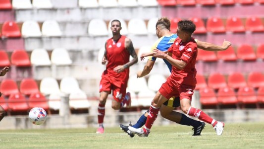 Unión cayó ante Rosario Central en el segundo compromiso