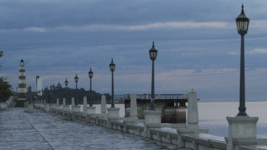 Llegó la lluvia y bajó la temperatura en la ciudad de Santa Fe