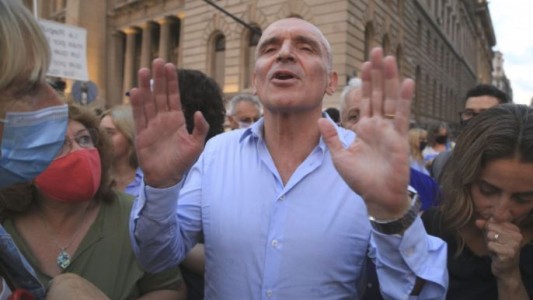 Espert publicó su recibo en redes sociales para rendir cuentas y descartó sortear su sueldo: "Siempre cobré por mi trabajo"