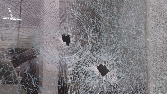 Rosario: Cierra una concesionaria luego de un segundo ataque extorsivo