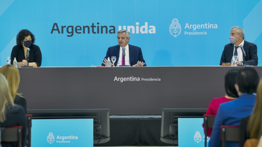 Alberto Fernández, ante los nuevos protocolos: "Hay que volver a llevar a cada chico a la escuela"