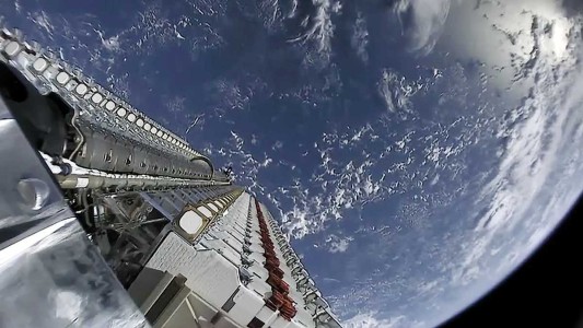 Una tormenta geomagnética destruyó al menos 40 satélites de SpaceX