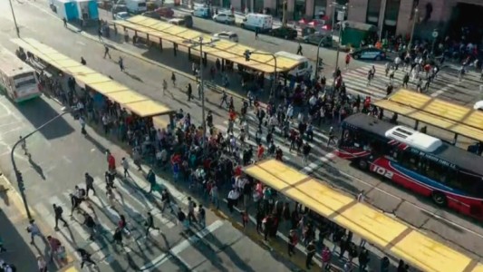 Semana clave: el gobierno nacional apura el traspaso de colectivos a CABA
