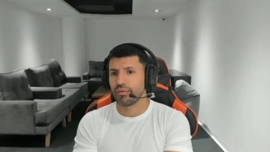 "Jugué horrible": Agüero contó que lo fueron a ver y terminaron comprando a otro futbolista de ese partido