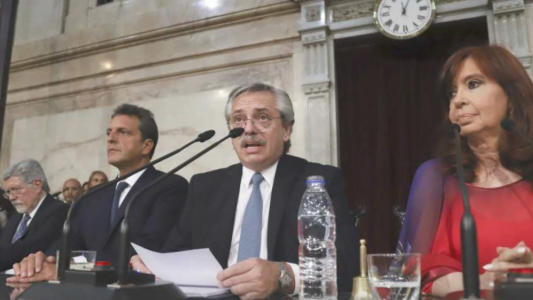 Fernández oficializó el llamado a la apertura de sesiones ordinarias del Congreso