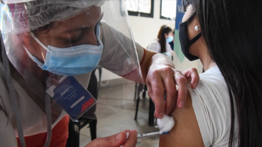 Coronavirus: Este viernes habrá vacunación libre en la ciudad