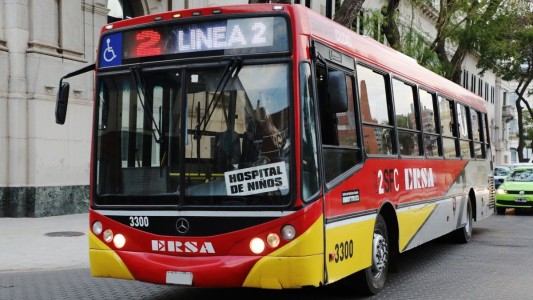 Vecinos de El Pozo juntan firmas para que los colectivos vuelvan a su recorrido anterior