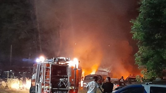 Incendiaron el depósito judicial y se quemaron al menos seis autos