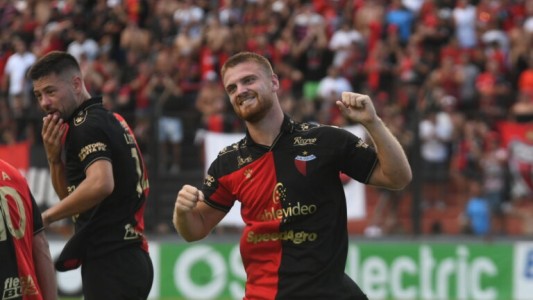 Beltrán: "Siempre agradezco el reconocimiento del hincha de Colón"