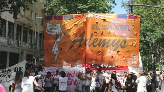 El Gobierno porteño deberá devolver los descuentos de sueldo por ausencias por Covid-19 a docentes