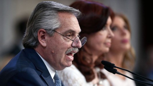 Alberto Fernández: "Argentina exhibe los mayores porcentajes de vacunación contra el coronavirus en un podio con China y España"