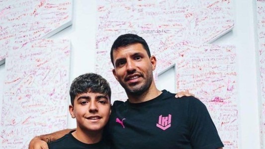 Benjamín Agüero, hijo de "Kun" y nieto de Maradona, se sumó a un club argentino