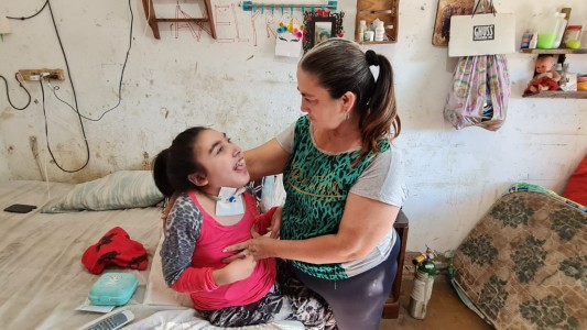 Ladrones sin piedad: le robaron el tubo de oxígeno a una niña con parálisis cerebral