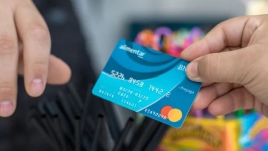 Beneficiarios de AUH y AUE recibirán un pago extra para leche y alimentos