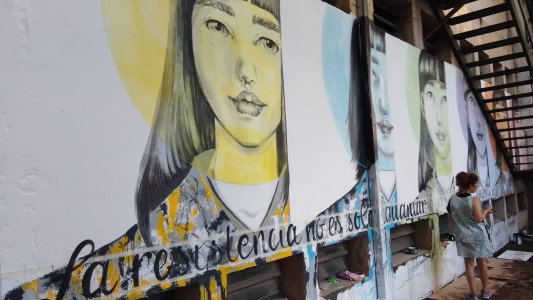 Inauguran un mural en el Cullen en homenaje "a las mujeres que fueron silenciadas"