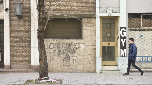 Debía dinero, endeudó a su pareja y a su suegra y luego asesinó a ambas