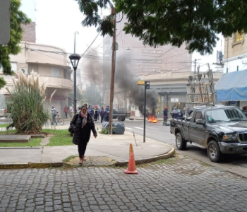Insólito reclamo de cartoneros y recolectores frente al municipio