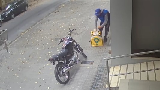 Mostró el video del delivery sacándole una parte del pedido: qué dijo el repartidor