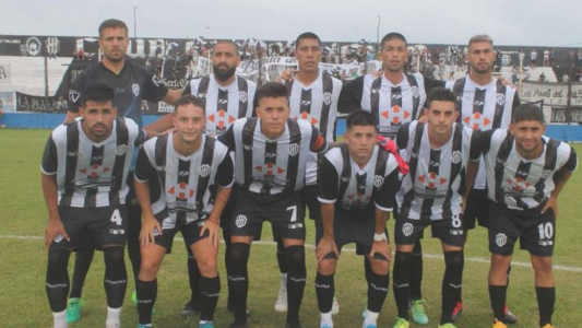 Escándalo: El Porvenir echó a cuatro jugadores por apuestas ilegales