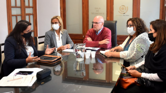 Reclaman mejorar los servicios de colectivos que unen Santa Fe y Paraná